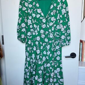 Eliza J Green Floral Long Sleeve Dress